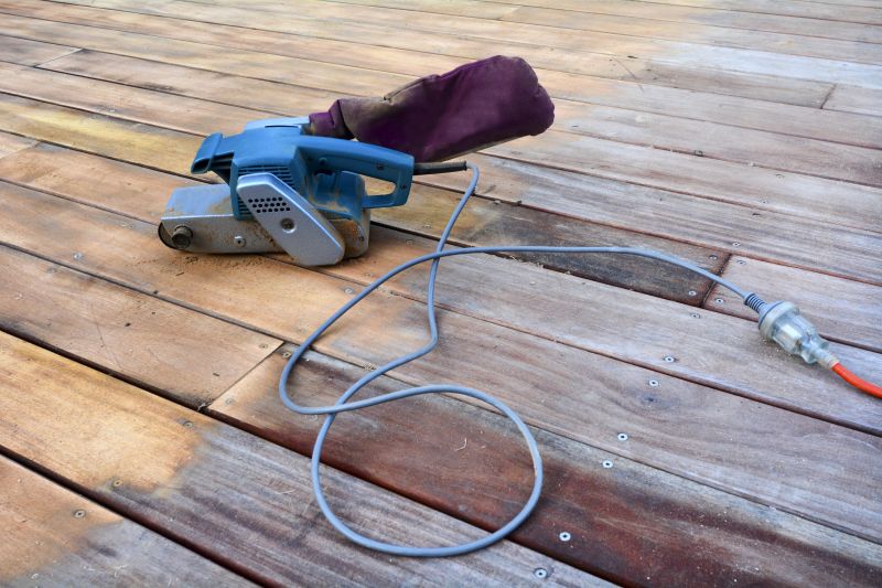 Deck Sanding And Sealing