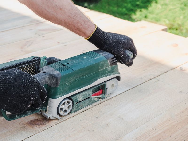 Deck Sanding And Sealing